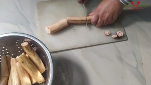 nadru yakhni | lotus stem recipe kashmir | kashmiri nadru yakhni recipe