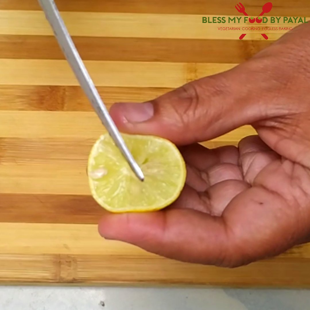 remove seeds from lemon