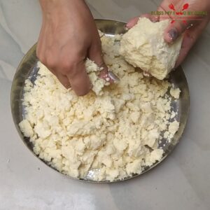 crumble khoya