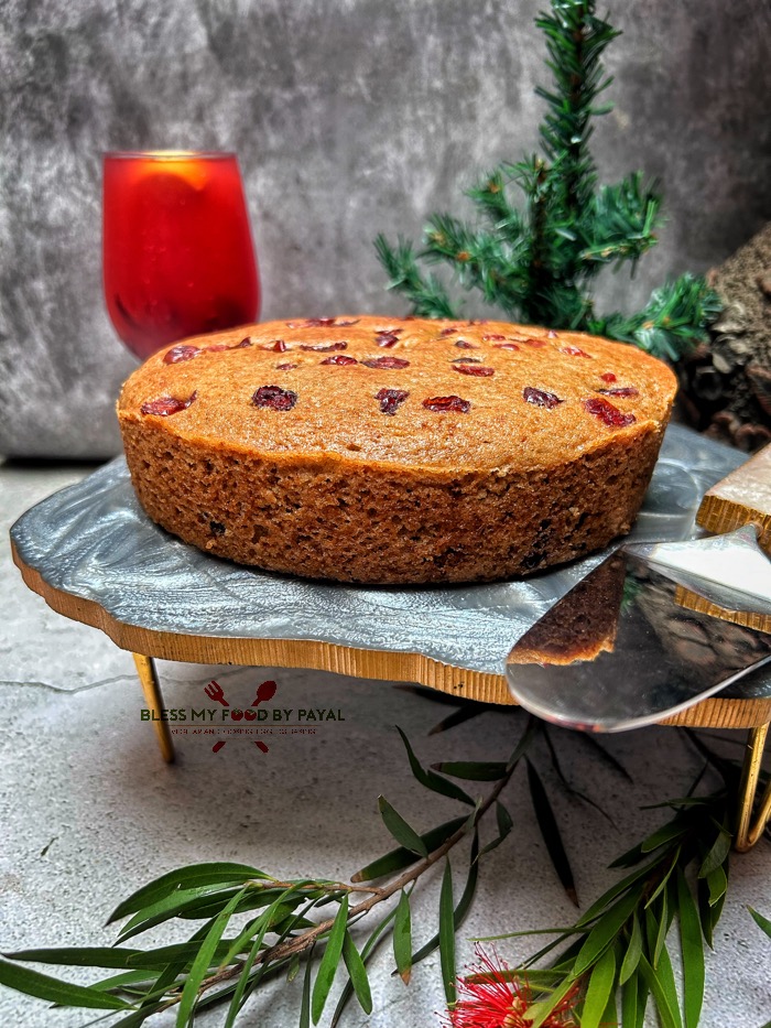 Vegan cranberry cake with dried cranberries