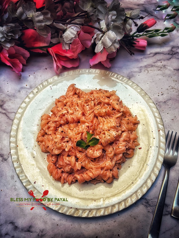 Pink Sauce Pasta recipe | beetroot pasta sauce