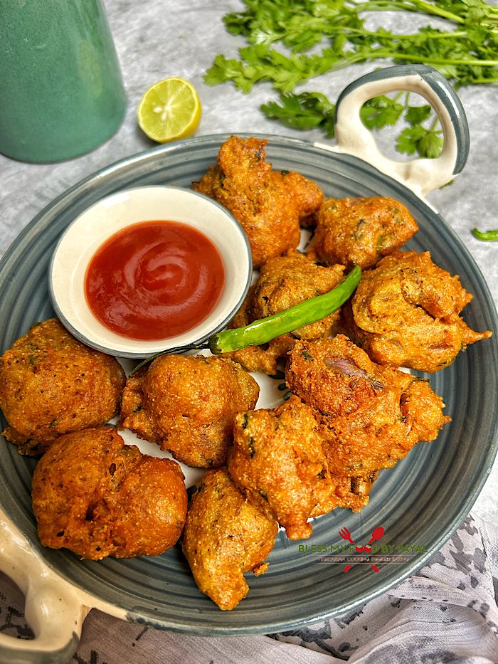 Besan and Rava Bhajiya Recipe | Suji aur Besan ke Pakode recipe