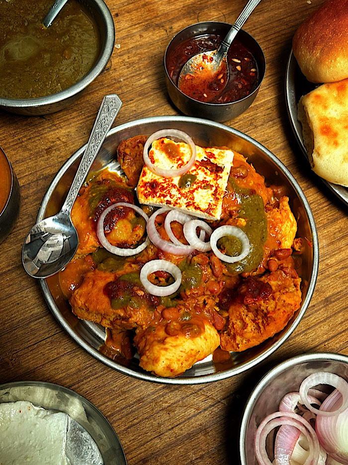 Bheega Kulcha Jammu Street Food | Dip Wala Kulcha Jammu Special