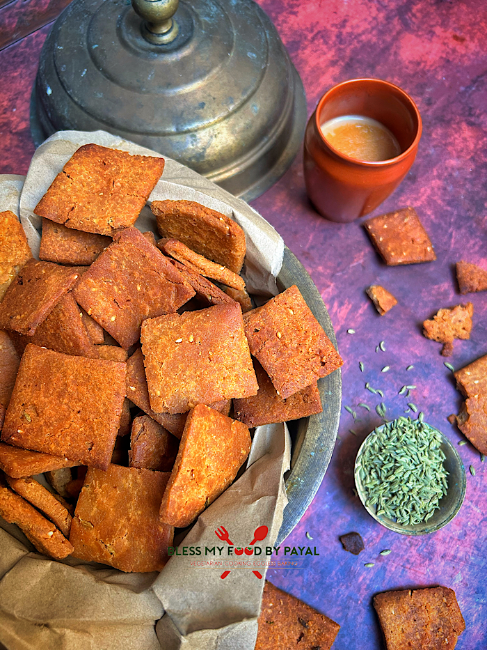 Gud Wali Mathri Recipe | Crispy Sweet Mathri with Jaggery