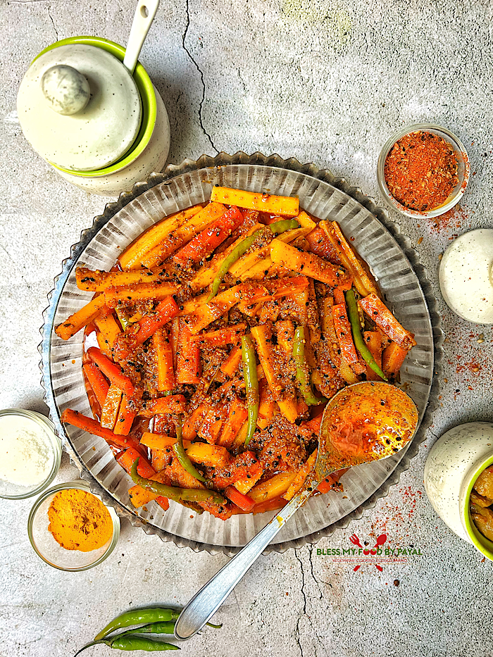 Instant Gajar Muli Mirchi ka Achaar Recipe | Instant Carrot Radish Green Chilli Pickle