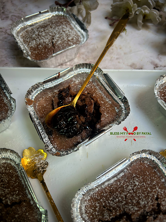 Eggless Mini Choco Lava Cakes | Eggless Individual Chocolate Lava Cakes | Gooey Eggless Molten Chocolate Cakes