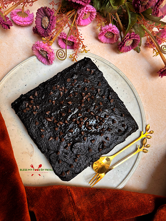 Eggless Chocolate Mud Cake with Thick Chocolate Glaze | Chocolate Mud Cake Eggless Recipe