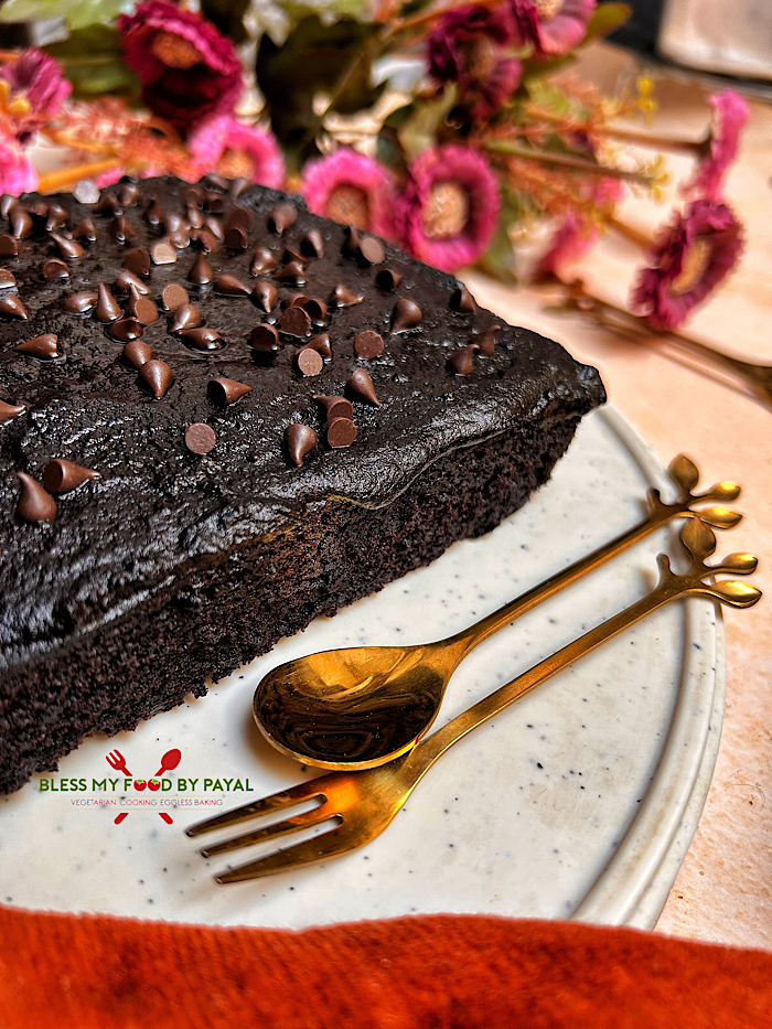 Eggless Chocolate Mud Cake with Thick Chocolate Glaze | Chocolate Mud Cake Eggless Recipe