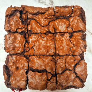 Crinkle top eggless brownies without condensed milk