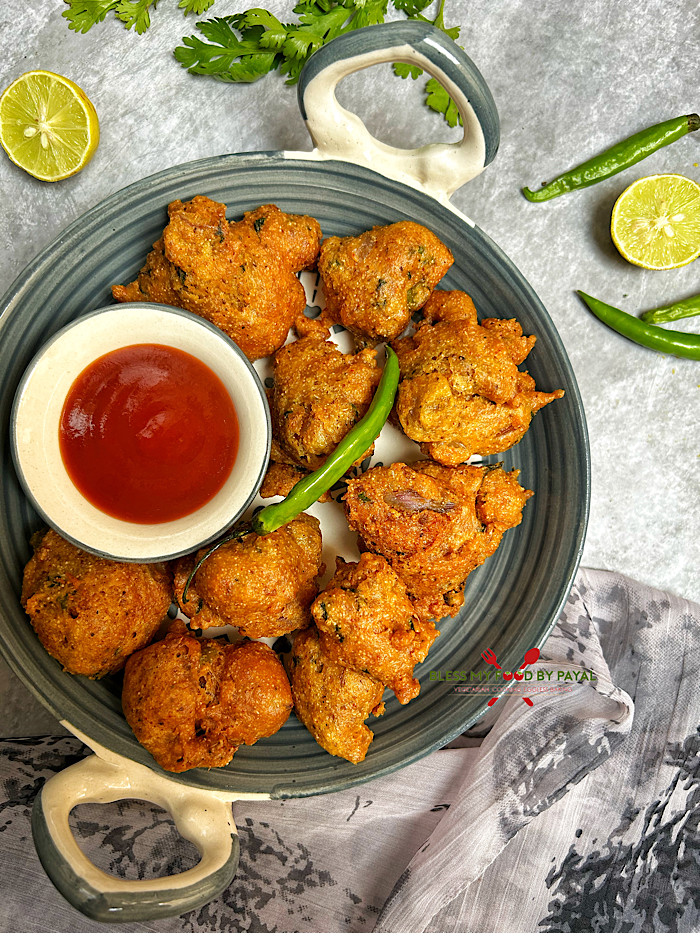 Besan and Rava Bhajiya Recipe | Suji aur Besan ke Pakode recipe
