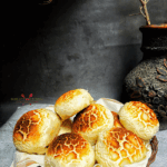 Vegan Tiger Bread Recipe | Dutch Crunch Rolls | Giraffe Buns